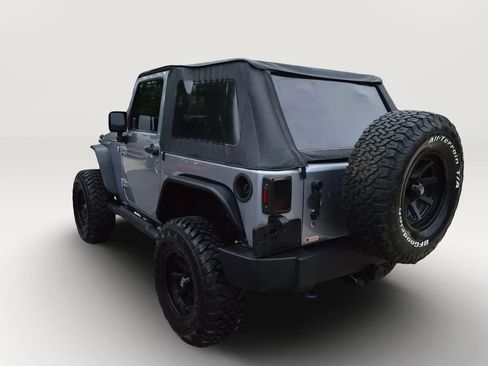 Used 2013 Jeep Wrangler Sport AWD/4WD image 7