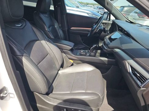 Used 2023 Cadillac XT4 Premium Luxury w/ Driver Assist Package FWD image 8