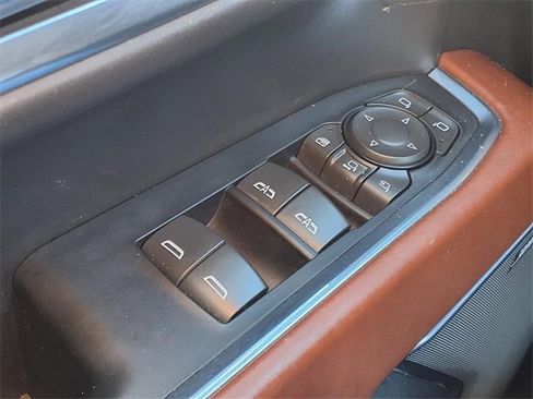 Used 2024 GMC Sierra 2500 Denali Ultimate image 17