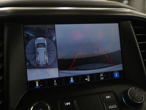 Used 2023 GMC Acadia AT4 w/ Technology Package AWD/4WD image 34