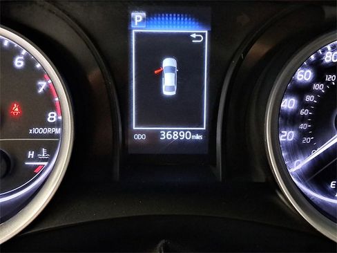 Used 2024 Toyota Camry LE image 2