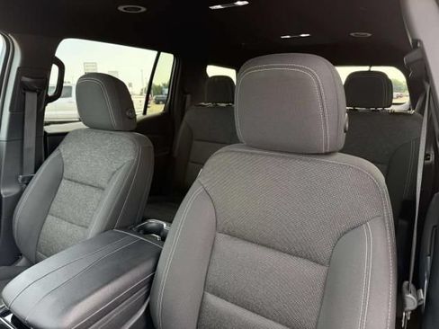 Used 2024 Chevrolet Traverse LT AWD/4WD image 14