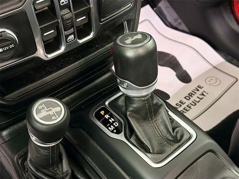 Used 2021 Jeep Wrangler Unlimited Sahara image 17