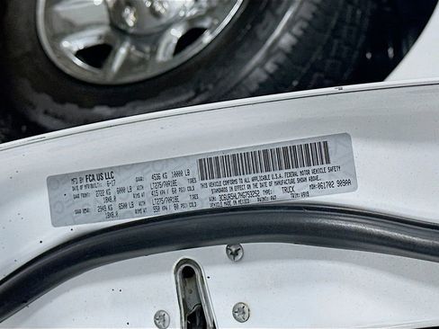 Used 2017 RAM 2500 Tradesman w/ Chrome Appearance Group image 36