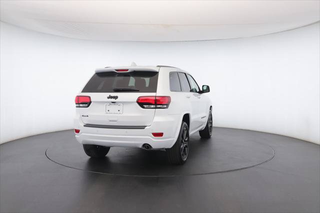Certified 2022 Jeep Grand Cherokee Laredo X AWD/4WD image 29