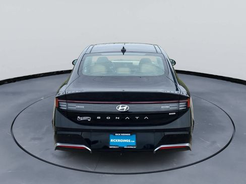 Used 2025 Hyundai Sonata Limited FWD image 8