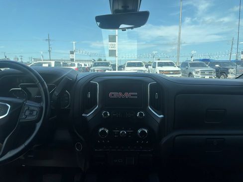 Used 2022 GMC Sierra 1500 AT4 w/ AT4 Premium Package AWD/4WD image 10