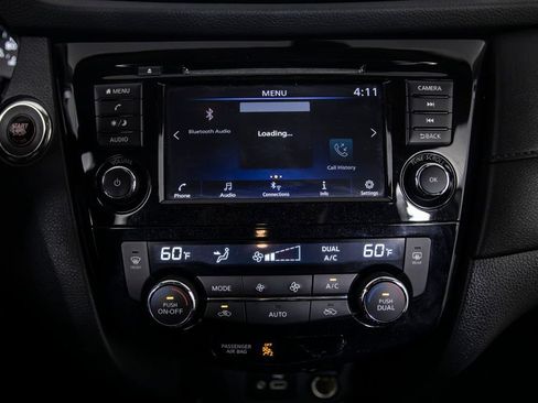 Used 2019 Nissan Rogue SV FWD image 27