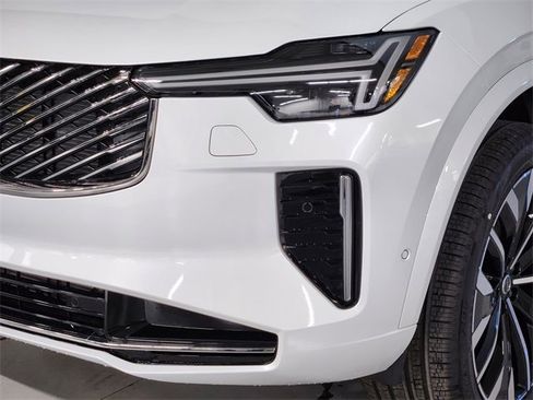 New 2026 Volvo XC90 B6 Ultra w/ Protection Package image 11