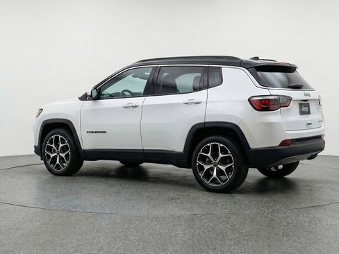 Used 2025 Jeep Compass Limited AWD/4WD image 6