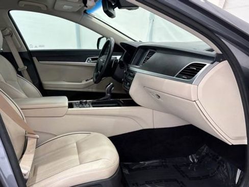 Used 2017 Genesis G80 3.8 w/ Option Group 03 image 21