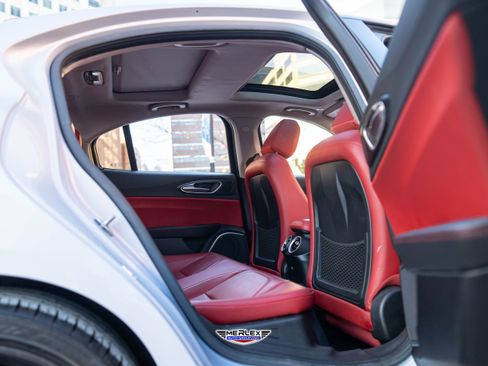 Used 2020 Alfa Romeo Giulia w/ Quick Order Package 22K Sport image 19