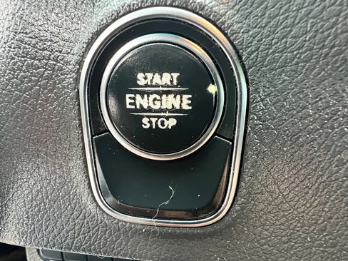 Used 2019 Mercedes-Benz Sprinter 2500 w/ Premium Package image 14