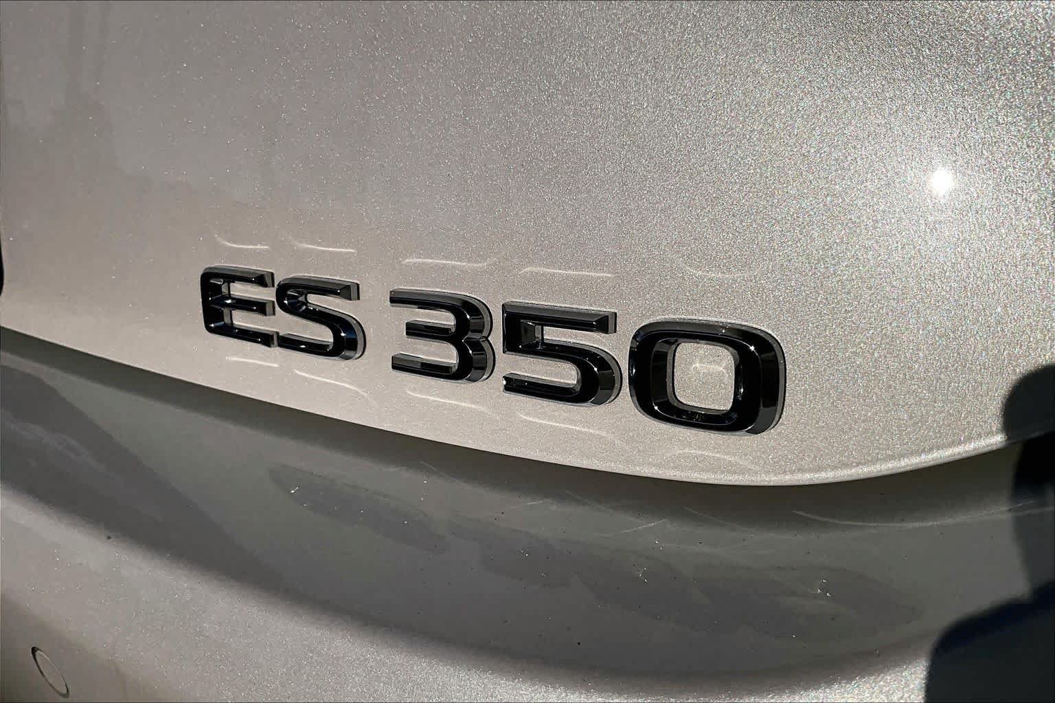 Used 2024 Lexus ES 350 w/ Premium Package FWD image 9