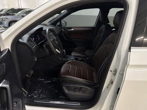 Used 2024 Volkswagen Tiguan SEL R-Line image 16