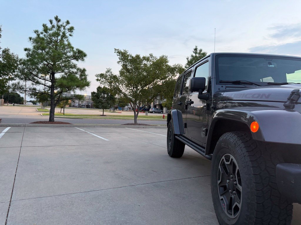 Used 2017 Jeep Wrangler Unlimited Rubicon AWD/4WD image 32