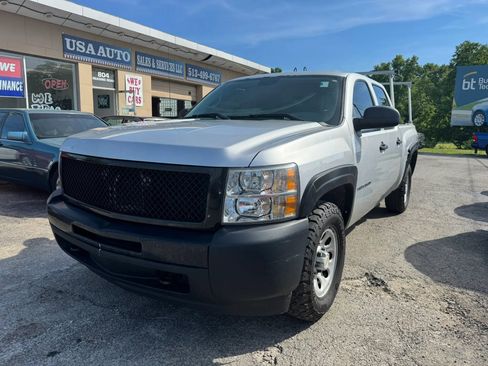Used 2012 Chevrolet Silverado 1500 W/T AWD/4WD image 2