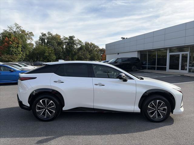 Certified 2024 Lexus RZ 450e Premium w/ Technology Package AWD/4WD image 6