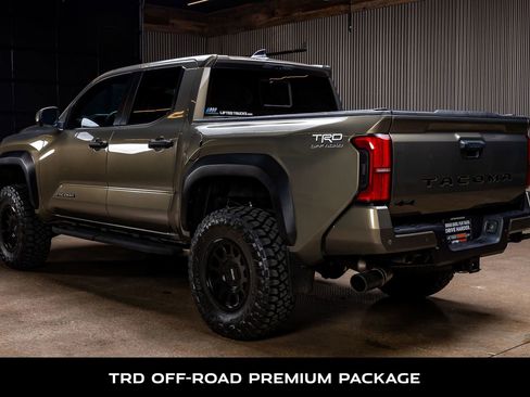 Used 2024 Toyota Tacoma TRD Off-Road w/ TRD Off Road Premium Package image 7