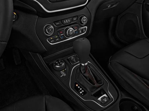 Used 2024 Jeep Compass Trailhawk w/ Trailhawk Elite Group image 8