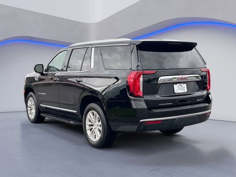 Used 2024 GMC Yukon SLT AWD/4WD image 3