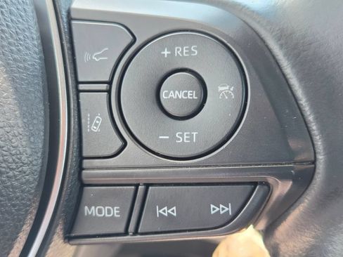 Used 2022 Toyota Corolla SE FWD image 31
