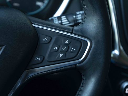 Used 2018 Chevrolet Equinox LT FWD image 21