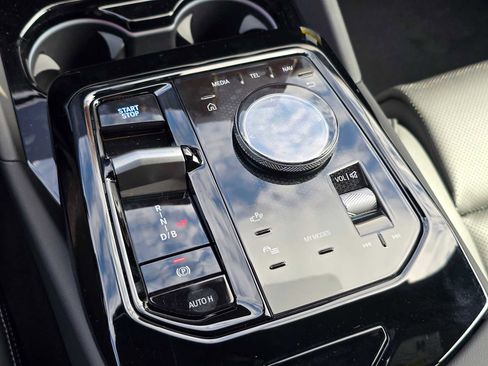 Used 2026 BMW i5 eDrive40 w/ M Sport Package image 27