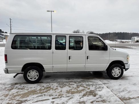 Used 2012 Ford E-150 and Econoline 150 Wagon image 13