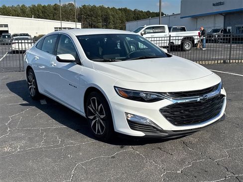 Used 2024 Chevrolet Malibu RS w/ LPO, Floor Liner Package image 4