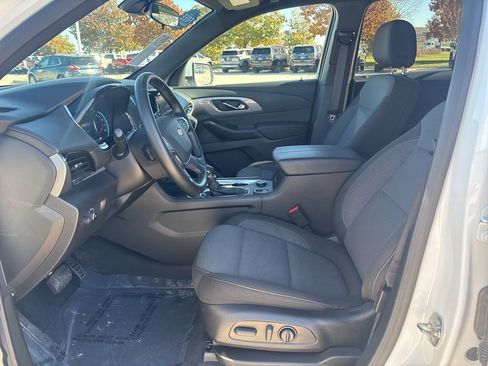 Used 2023 Chevrolet Traverse LT w/ LPO, Floor Liner Package image 15