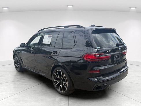 Used 2022 BMW X7 xDrive40i w/ M Sport Package AWD/4WD image 6