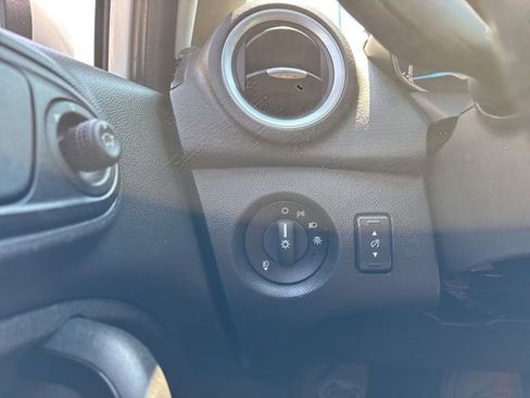Used 2019 Ford Fiesta SE w/ Equipment Group 201A FWD image 18