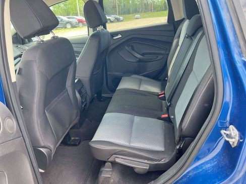 Used 2017 Ford Escape SE w/ Equipment Group 201A AWD/4WD image 6