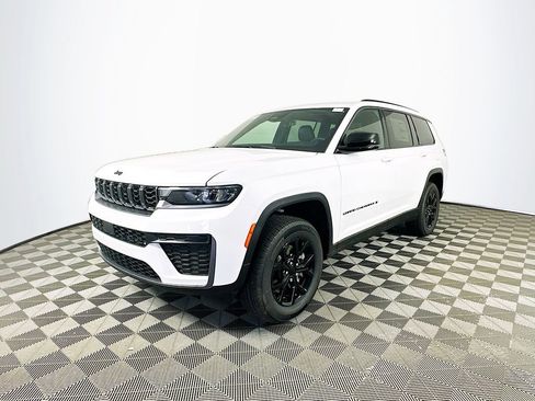 New 2026 Jeep Grand Cherokee L 4WD image 5