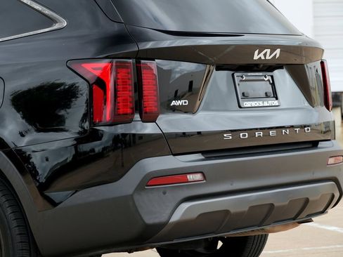 Used 2022 Kia Sorento S AWD/4WD image 33