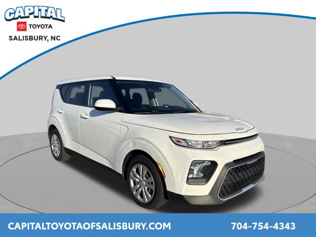 Used 2022 Kia Soul LX FWD image 1