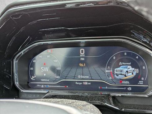 Used 2024 GMC Sierra 1500 Elevation AWD/4WD image 10