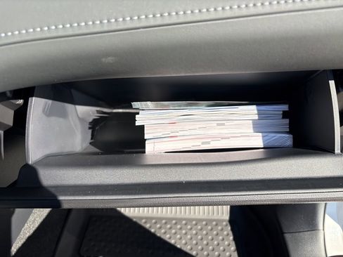 New 2026 Toyota Highlander Platinum image 30