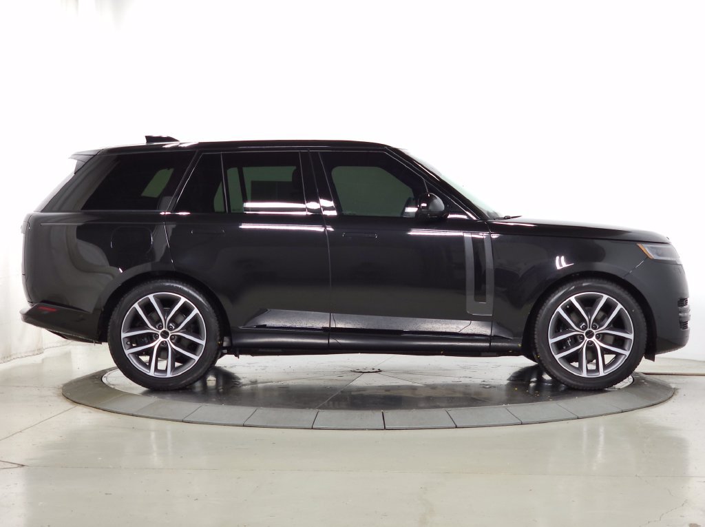 Used 2026 Land Rover Range Rover SE AWD/4WD image 9