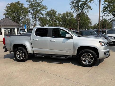 Used 2020 Chevrolet Colorado Z71 AWD/4WD image 3