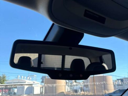 Used 2022 Chevrolet Colorado Z71 image 29