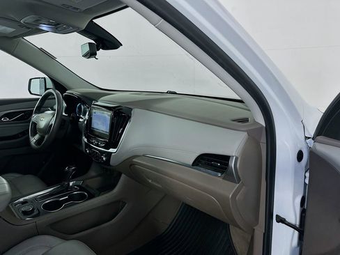 Used 2019 Chevrolet Traverse LT w/ LT Premium Package AWD/4WD image 31