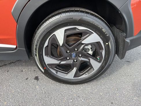 Certified 2025 Subaru Crosstrek 2.5i Limited w/ Crosstrek Mirror Package image 12