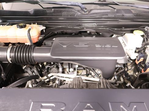 Used 2020 RAM 1500 Big Horn RWD image 18