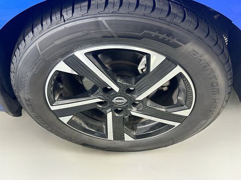 Used 2024 Nissan Sentra SV image 11