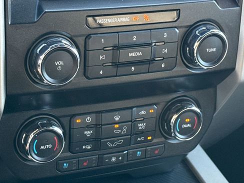 Certified 2020 Ford F150 Lariat image 23