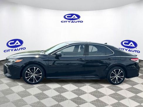 Used 2020 Toyota Camry SE image 7