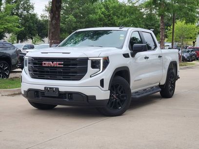 Used 2025 GMC Sierra 1500 Pro w/ Graphite Edition