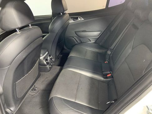 Used 2018 Kia Stinger GT image 16